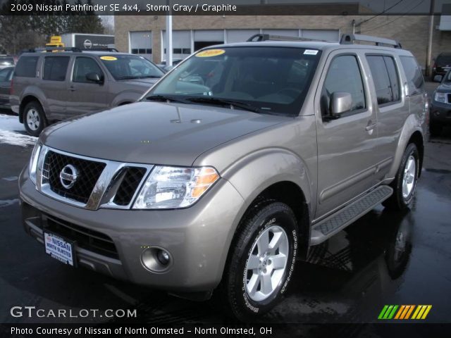 2009 Nissan Pathfinder SE 4x4 in Storm Gray