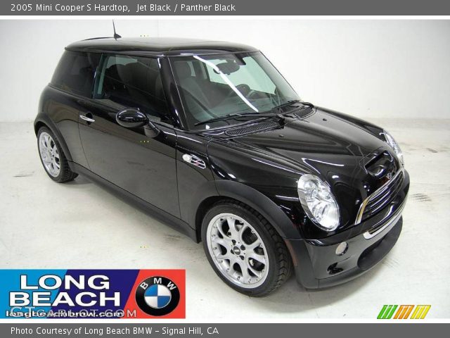 2005 Mini Cooper S Hardtop in Jet Black