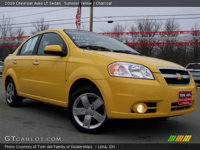 2009 Chevrolet Aveo LT Sedan in Summer Yellow