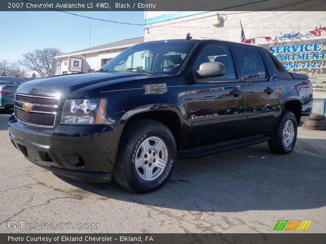 2007 Chevrolet Avalanche LS 4WD in Black