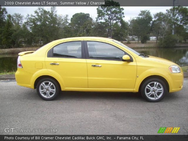 2009 Chevrolet Aveo LT Sedan in Summer Yellow