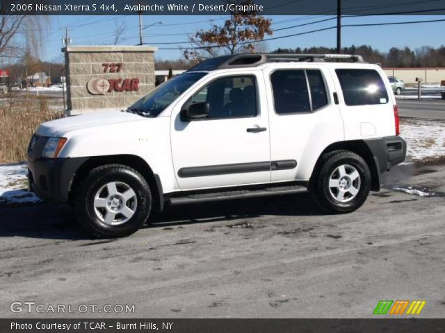 2006 Nissan Xterra S 4x4 in Avalanche White