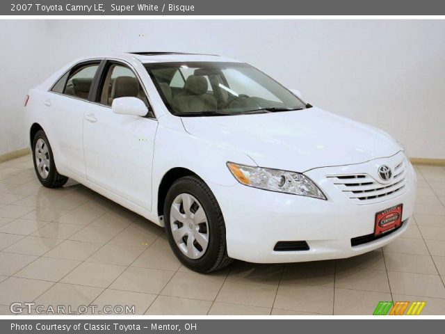 2007 Toyota Camry LE in Super White