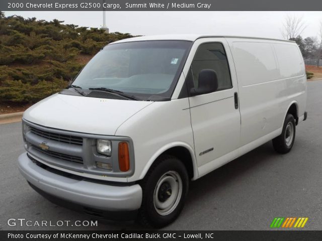 2000 Chevrolet Express G2500 Cargo in Summit White