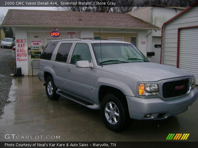 2000 GMC Yukon Denali 4x4 in Silvermist Metallic