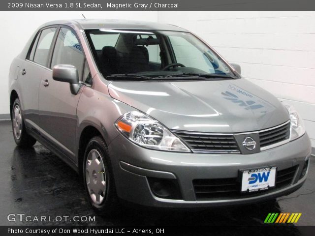 2009 Nissan Versa 1.8 SL Sedan in Magnetic Gray