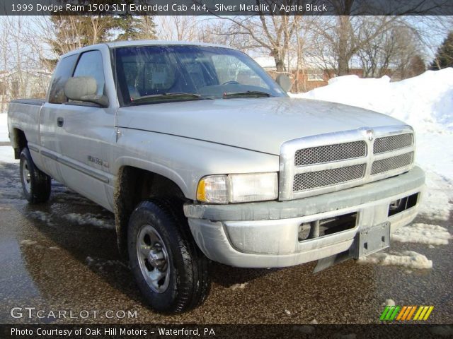1999 Dodge Ram 1500 SLT Extended Cab 4x4 in Silver Metallic