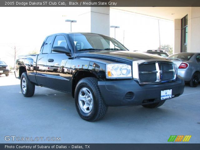 2005 Dodge Dakota ST Club Cab in Black