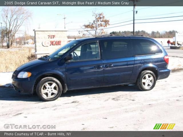 2005 Dodge Grand Caravan SXT in Midnight Blue Pearl