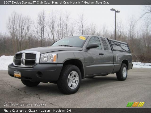 2007 Dodge Dakota ST Club Cab in Mineral Gray Metallic