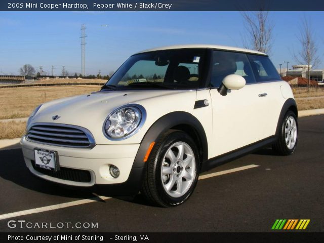 2009 Mini Cooper Hardtop in Pepper White