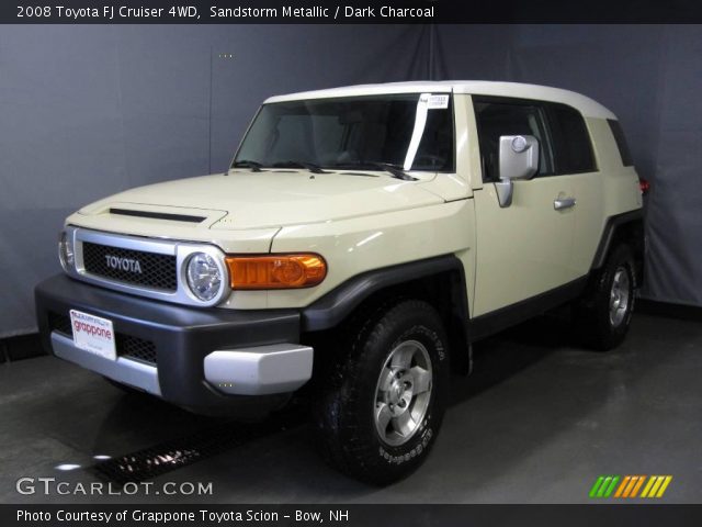 2008 Toyota FJ Cruiser 4WD in Sandstorm Metallic