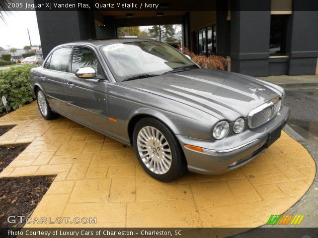 2005 Jaguar XJ Vanden Plas in Quartz Metallic