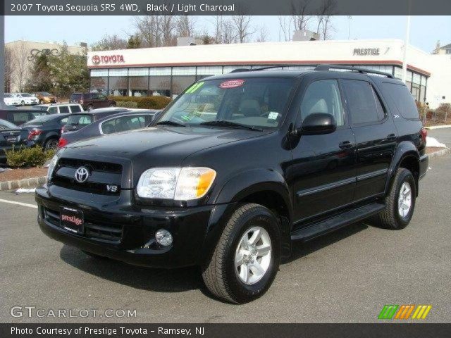 2007 Toyota Sequoia SR5 4WD in Black