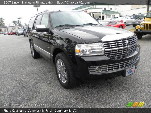 2007 Lincoln Navigator Ultimate 4x4 in Black