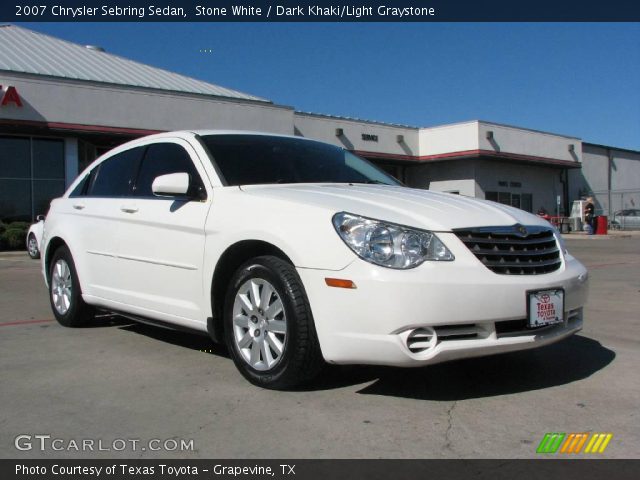 2007 Chrysler Sebring Sedan in Stone White