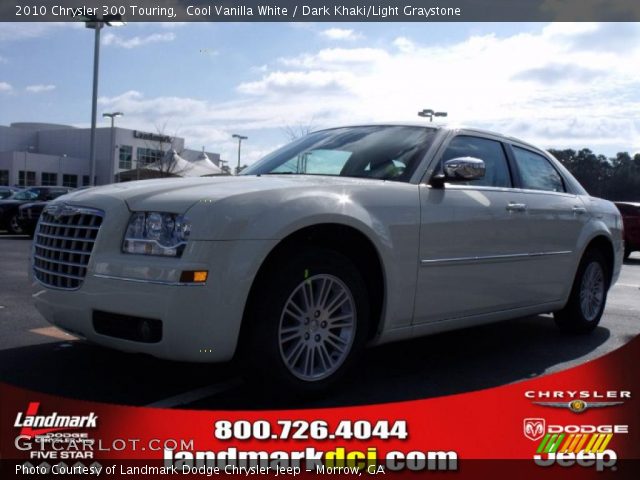 2010 Chrysler 300 Touring in Cool Vanilla White