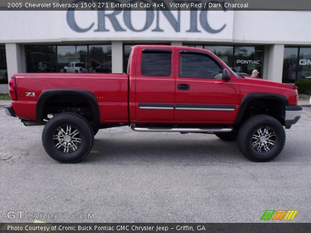 2005 Chevrolet Silverado 1500 Z71 Extended Cab 4x4 in Victory Red