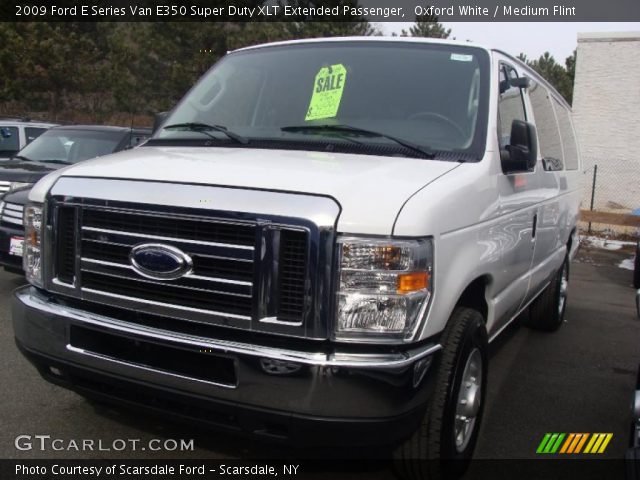 2009 Ford E Series Van E350 Super Duty XLT Extended Passenger in Oxford White
