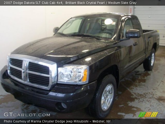 2007 Dodge Dakota SLT Club Cab 4x4 in Brilliant Black Crystal Pearl