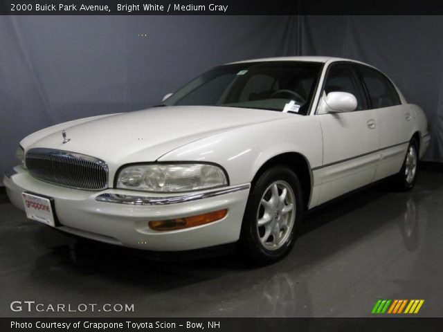 2000 Buick Park Avenue  in Bright White