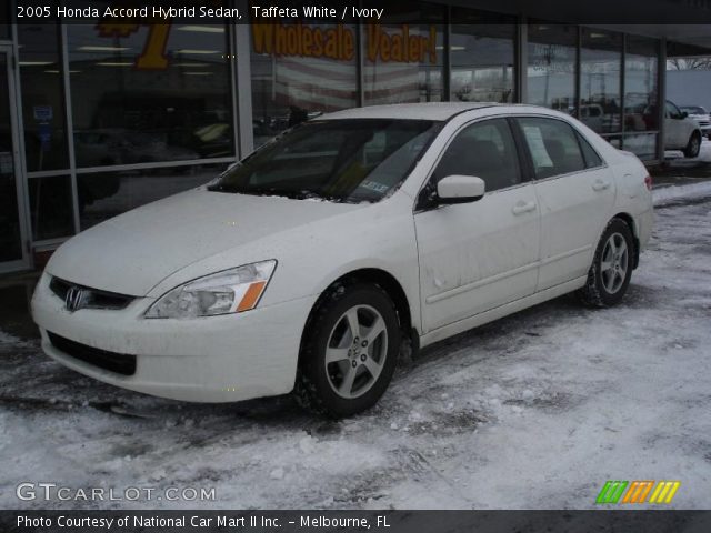 2005 Honda Accord Hybrid Sedan in Taffeta White