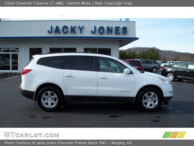2009 Chevrolet Traverse LT AWD in Summit White