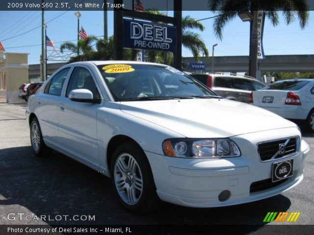 2009 Volvo S60 2.5T in Ice White