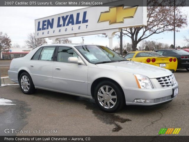 2007 Cadillac DTS Luxury II in Glacier White