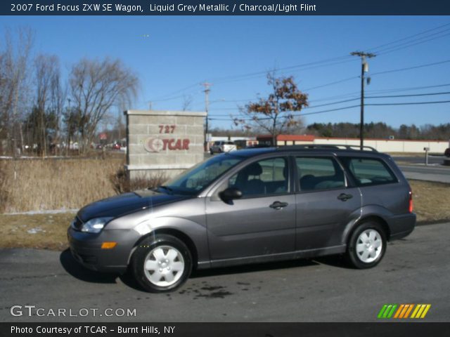 2007 Ford Focus ZXW SE Wagon in Liquid Grey Metallic