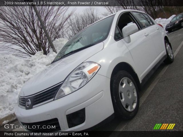 2009 Nissan Versa 1.8 S Hatchback in Fresh Powder