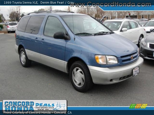 1999 Toyota Sienna XLE in Denim Blue Pearl