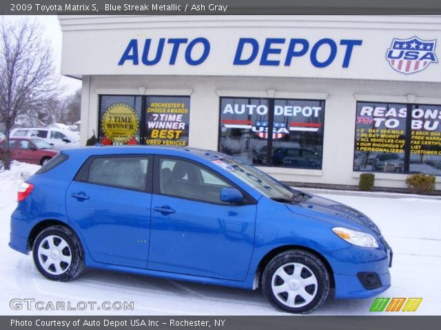 2009 Toyota Matrix S in Blue Streak Metallic