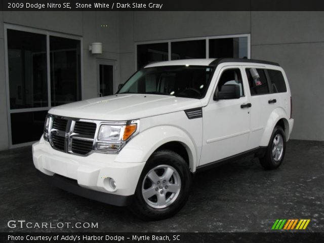 2009 Dodge Nitro SE in Stone White