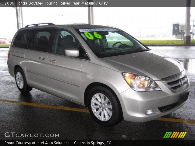 2006 Honda Odyssey Touring in Silver Pearl Metallic