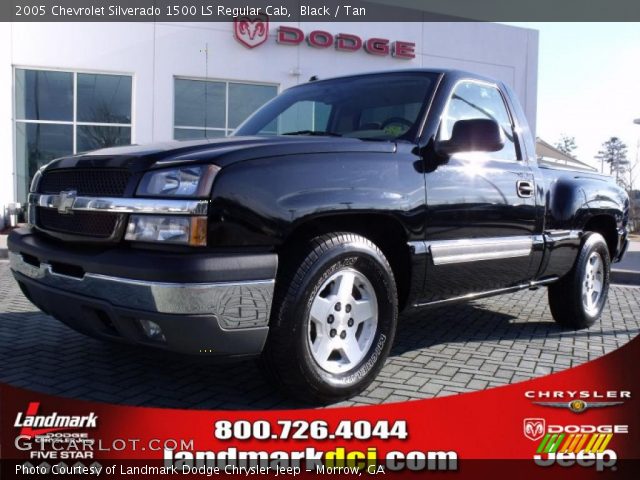 2005 Chevrolet Silverado 1500 LS Regular Cab in Black