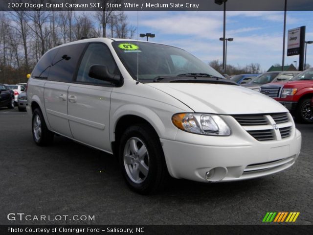 2007 Dodge Grand Caravan SXT in Stone White