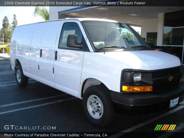 2009 Chevrolet Express 2500 Extended Cargo Van in Summit White