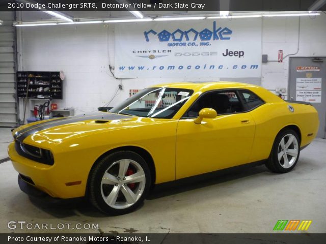 2010 Dodge Challenger SRT8 in Detonator Yellow