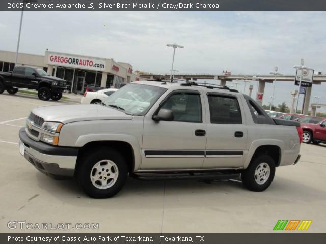 2005 Chevrolet Avalanche LS in Silver Birch Metallic