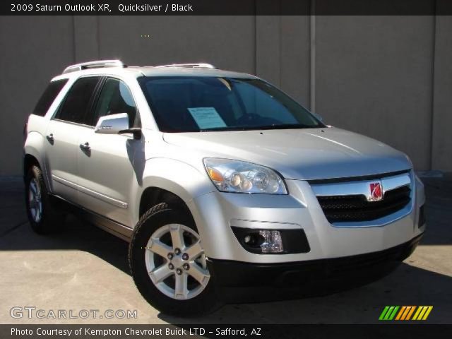2009 Saturn Outlook XR in Quicksilver