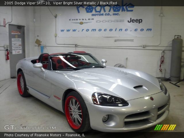 2005 Dodge Viper SRT-10 in Viper Bright Silver Metallic