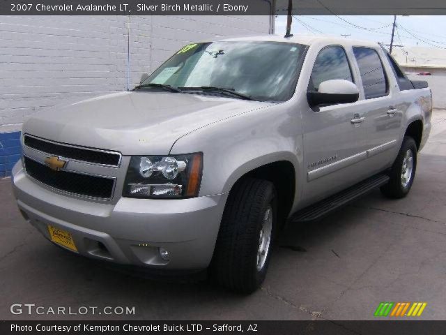 2007 Chevrolet Avalanche LT in Silver Birch Metallic