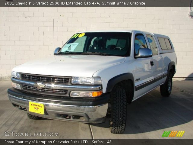 2001 Chevrolet Silverado 2500HD Extended Cab 4x4 in Summit White