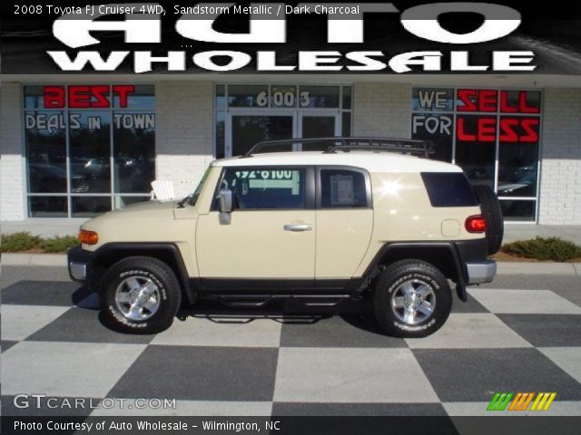 2008 Toyota FJ Cruiser 4WD in Sandstorm Metallic