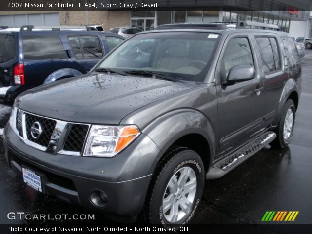 2007 Nissan Pathfinder LE 4x4 in Storm Gray