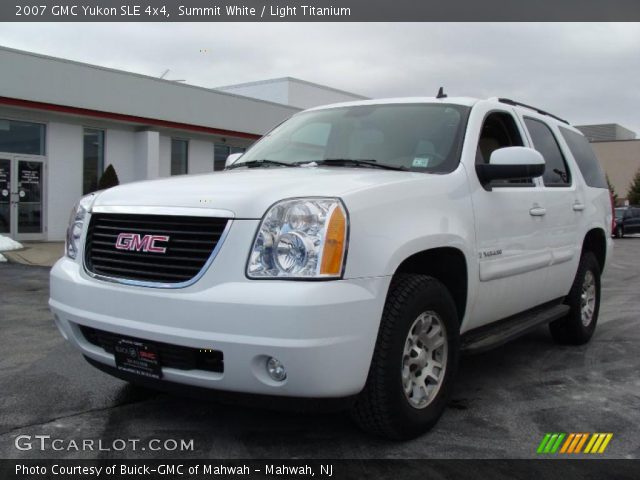 2007 GMC Yukon SLE 4x4 in Summit White