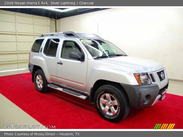 2009 Nissan Xterra S 4x4 in Silver Lightning