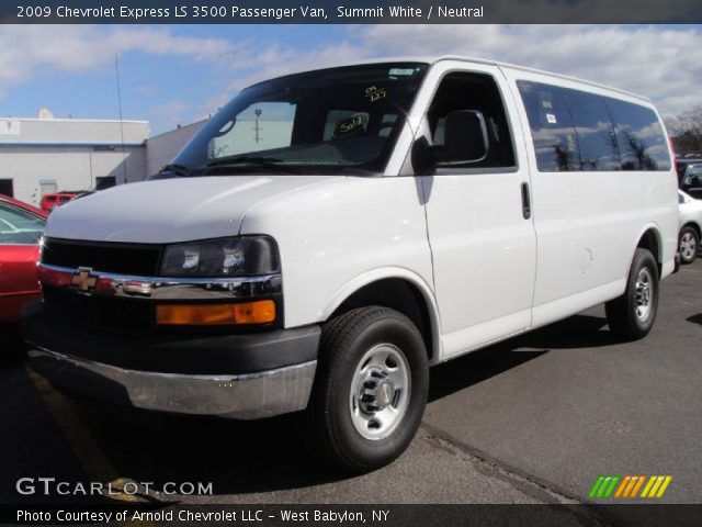 2009 Chevrolet Express LS 3500 Passenger Van in Summit White