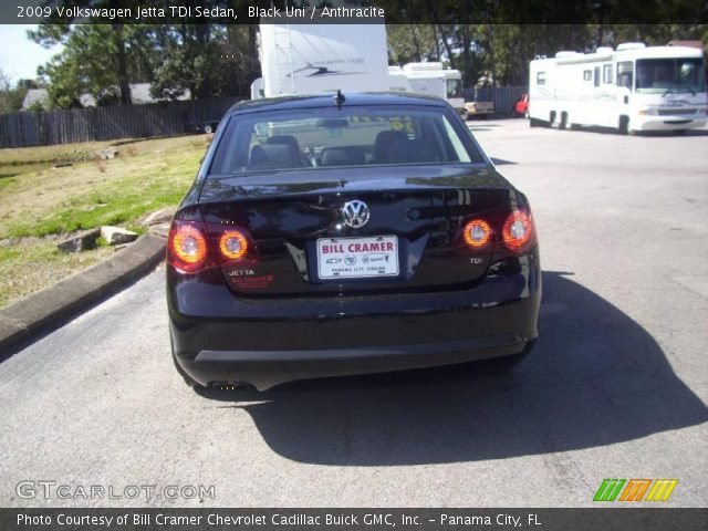 2009 Volkswagen Jetta TDI Sedan in Black Uni